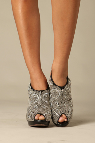 Covered in Chains Heel
