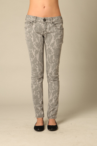 Grey/black