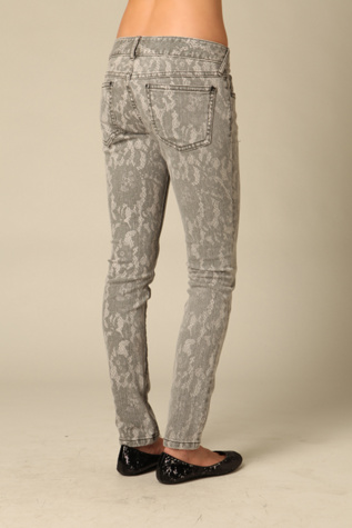 Grey/black
