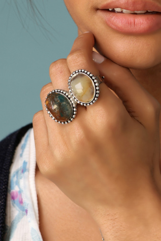 Double Finger Rock Ring