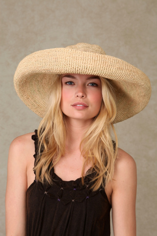 Giant Brim Straw Hat at Free People Clothing Boutique :  sunhat sun hat straw hat hat
