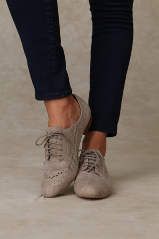 Miller Cutout Oxford