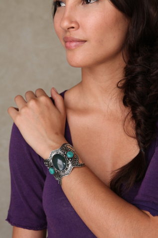Cove Oval Cuff