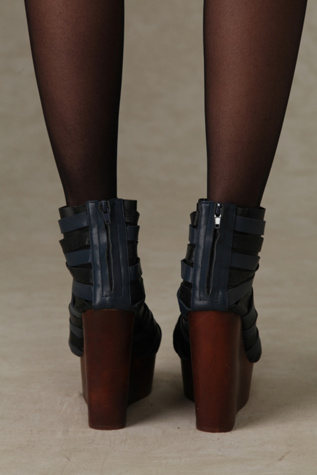 Miramar Straps Platform