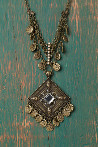 Sovereign Crystal Pendant