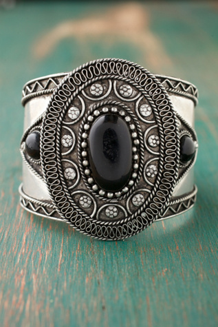 Boelyn Stone Cuff