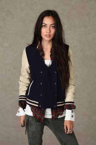 Navy/Off White