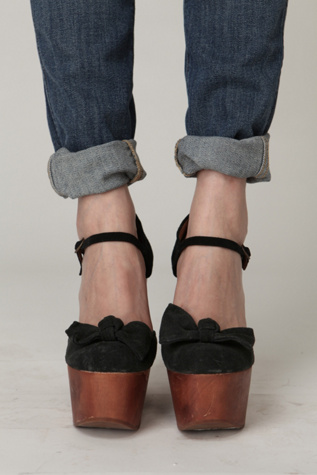 Daisy Wedge Platform
