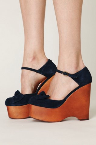 Daisy Wedge Platform