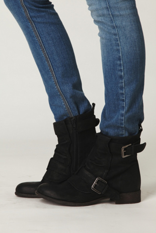 Ventura Buckle Boot