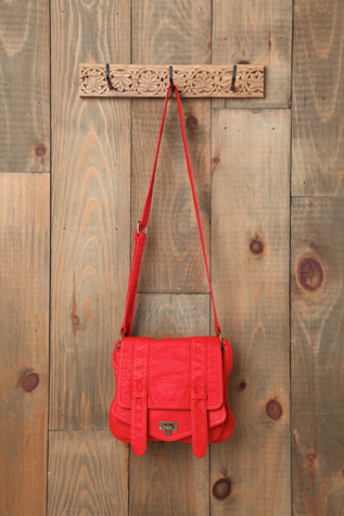 Wayfarer Clasp Crossbody