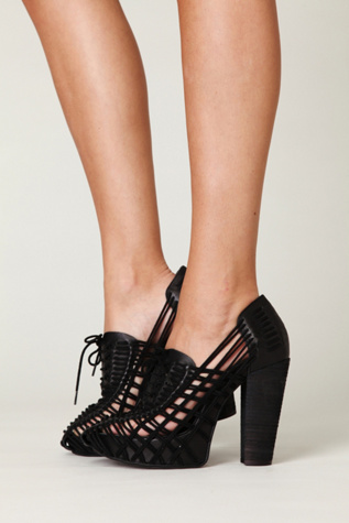 Naia Heel