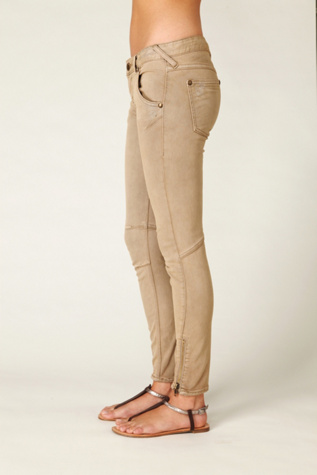 Zippered Ankle Crop