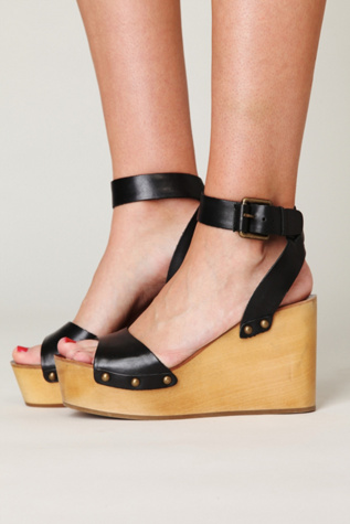 Alisa Ankle Strap Platform