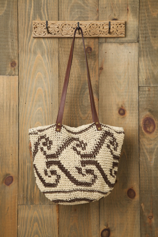 Arrow Straw Beach Tote