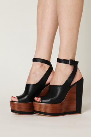 Camryn Platform