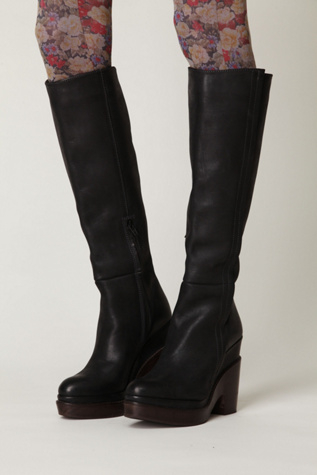 Hoss Stacked Platform Knee Boot