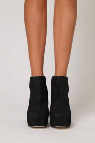 Black Slashed Nubuck