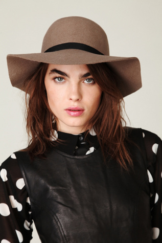 Jenoah Floppy Brim Hat