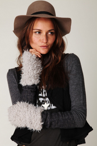 Ashlyn Faux Fur Armwarmer