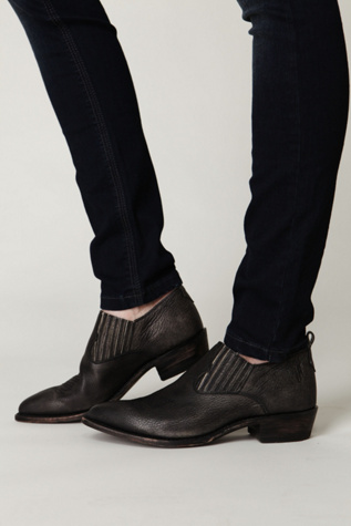 Cody Ankle Boot