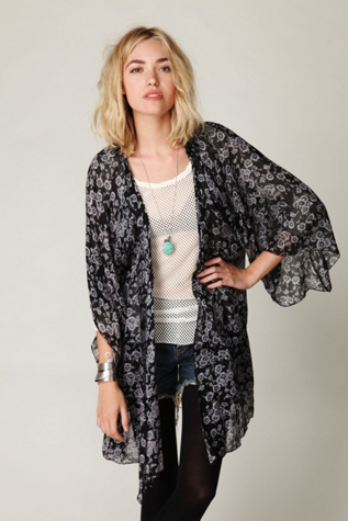 Storytellers Floral Robe