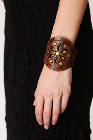 Poppy Cutout Leather Cuff