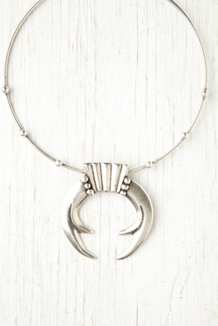 Agyness Metal Collar