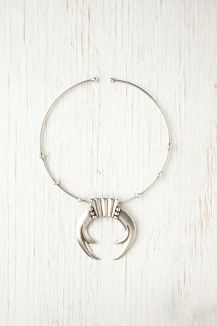 Agyness Metal Collar