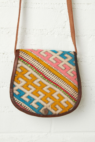 Rocas Carpet Crossbody