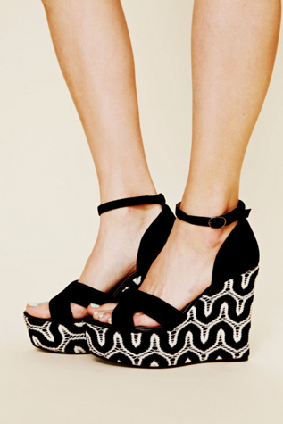 Carrie Crochet Platform