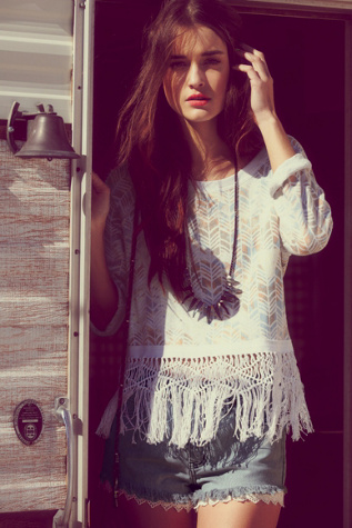 Follow The Fringe Pullover