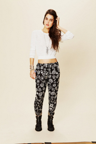 BLACK / WHITE