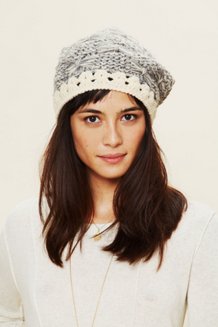 Bow Intarsia Beanie