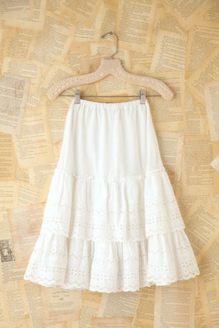 Free People Vintage White Cotton Eyelet Skirt in vintage-skirts