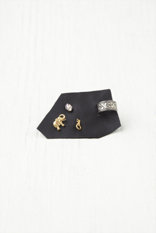 Novelty Stud Set