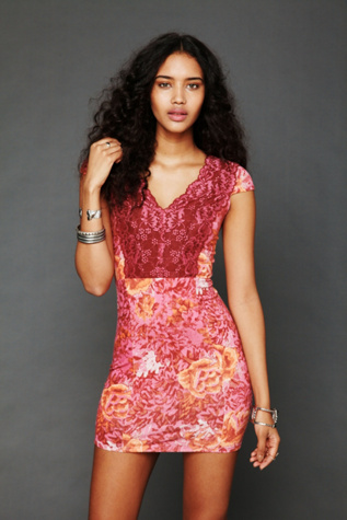 Galloon Plunge Neckline Capsleeve Bodycon