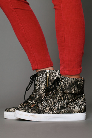 Brea Lace Sneaker