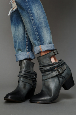 Outpost Ankle Boot