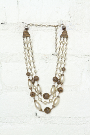 Vintage Costume Pearl Bead Necklace in vintage-loves-accessories