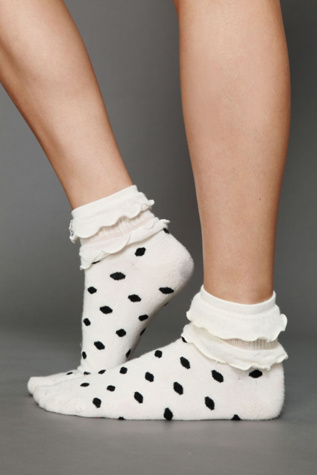 Ruffle Dot Ankle Sock