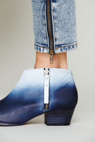Blue / Navy