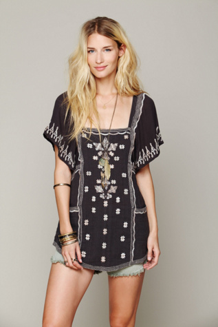 Damrak Embroidered Tunic