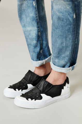 Black/White