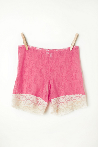 Camelia / Ivory