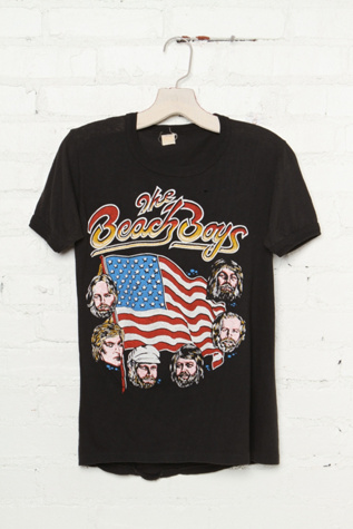 Vintage The Beach Boys Atlantic City Show Tee in vintage-loves-clothes