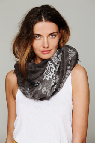Motif Print Scarf in Printed-Scarves