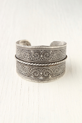 Silver Twist Detail Cuff in accessories-jewelry
