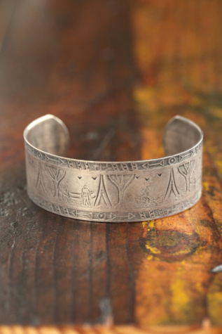 Free People Vintage Textured Silver Cuff in Vintage-Jewelry