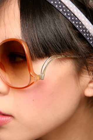 Amber W/Gold Temples